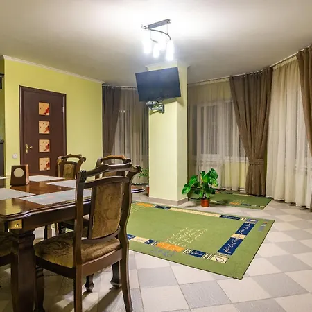 готельний комплекс парламент, يابلونيتسيا