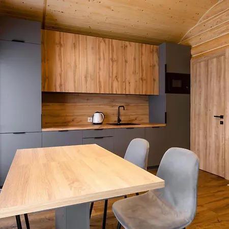 готельний комплекс парламент, Hétvégi ház Jablunicja