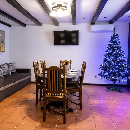 Country house готельний комплекс парламент, Yablunytsya