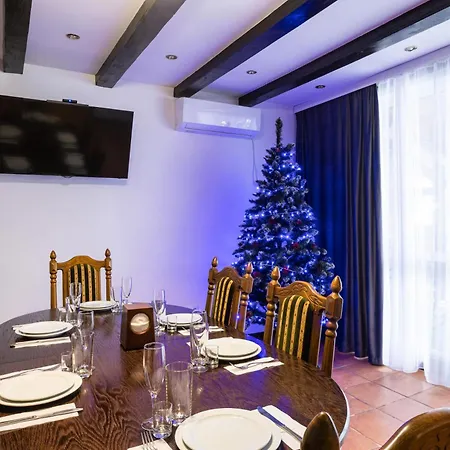 Hétvégi ház готельний комплекс парламент,