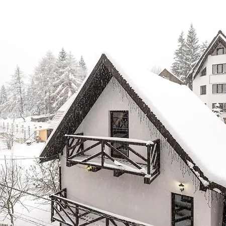 Country house готельний комплекс парламент, *