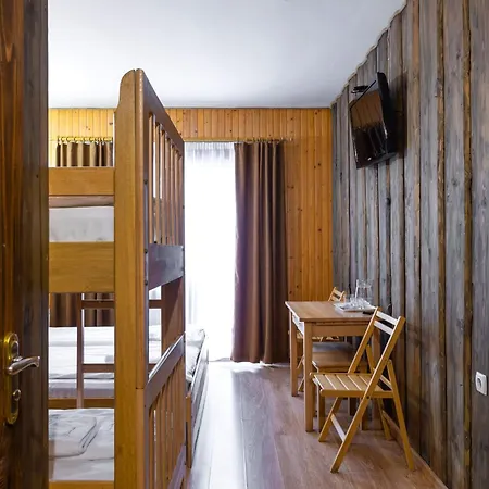 готельний комплекс парламент, Hétvégi ház *