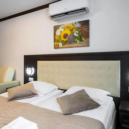 Hétvégi ház готельний комплекс парламент, Jablunicja