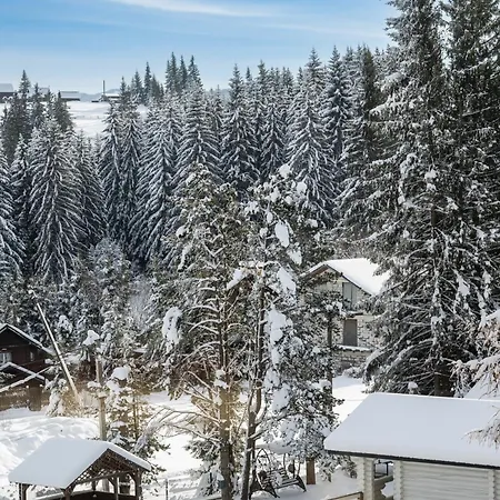 готельний комплекс парламент, Летний дом