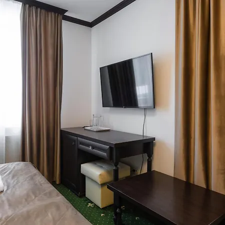 готельний комплекс парламент, Летний дом