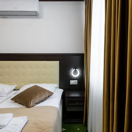 готельний комплекс парламент, *