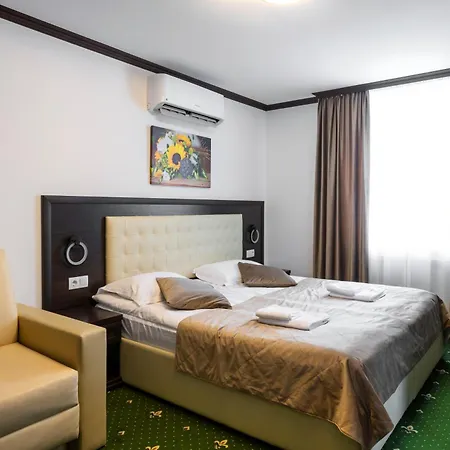 готельний комплекс парламент, Летний дом